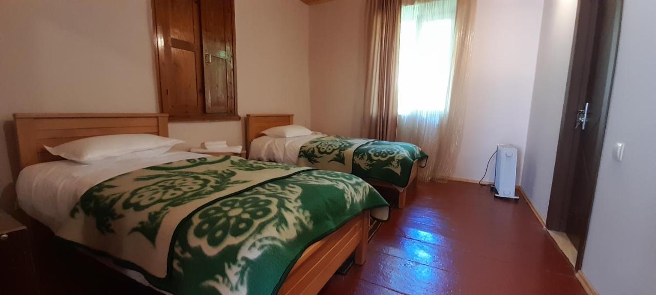 Guest House Lekhtagi Mestia Eksteriør billede